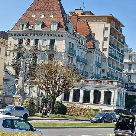 Le Beaupre Face Au Leman *